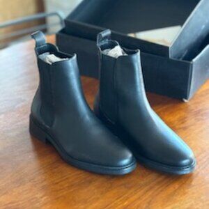 Brave Gentleman New Lover Chelsea Boots - Vegan, Brand New, Rare Find!